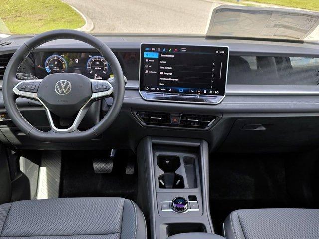 new 2025 Volkswagen Tiguan car, priced at $31,853