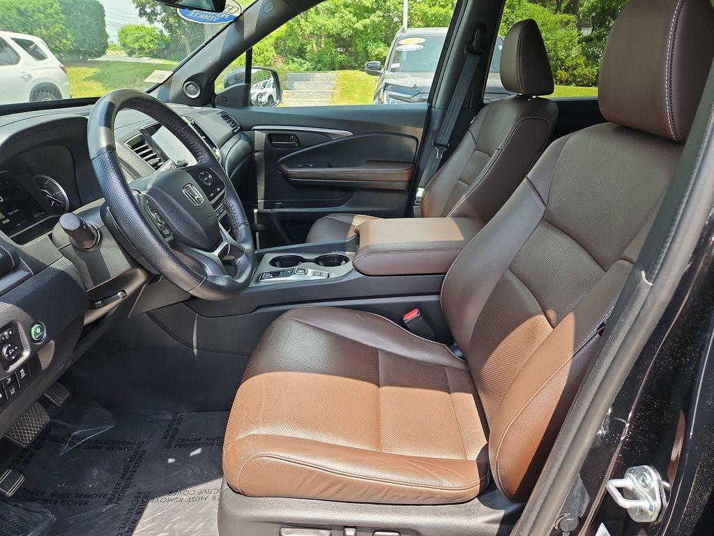 used 2024 Honda Passport car, priced at $36,998