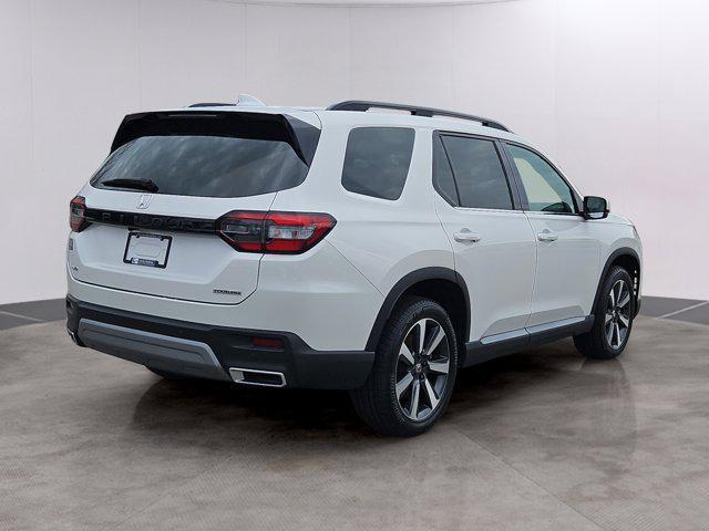 used 2024 Honda Pilot car, priced at $41,498