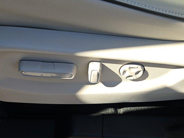 used 2025 Honda Odyssey car, priced at $42,998