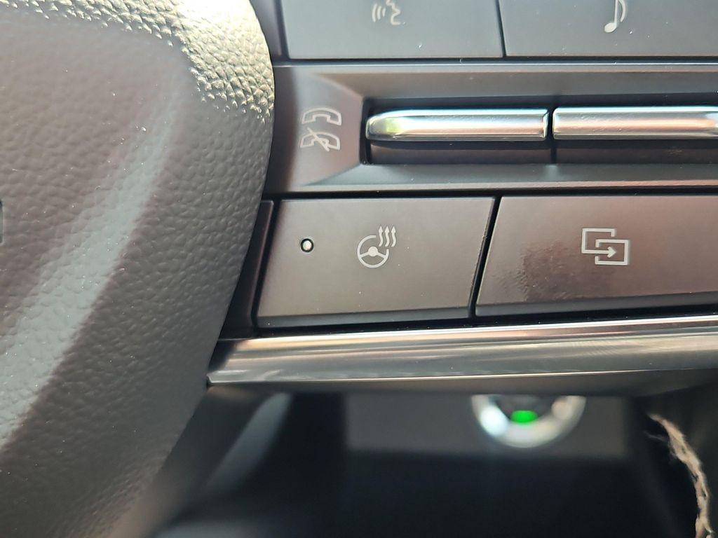 used 2025 Chevrolet Traverse car, priced at $47,597