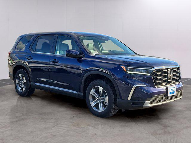 new 2025 Honda Pilot car, priced at $45,325