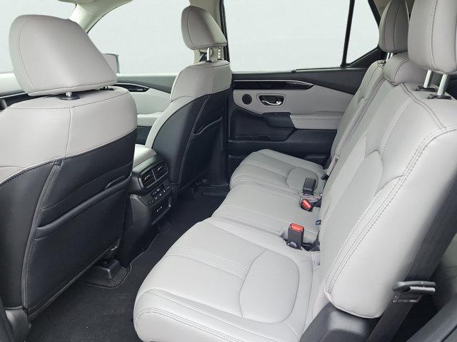 new 2025 Honda Pilot car, priced at $47,095