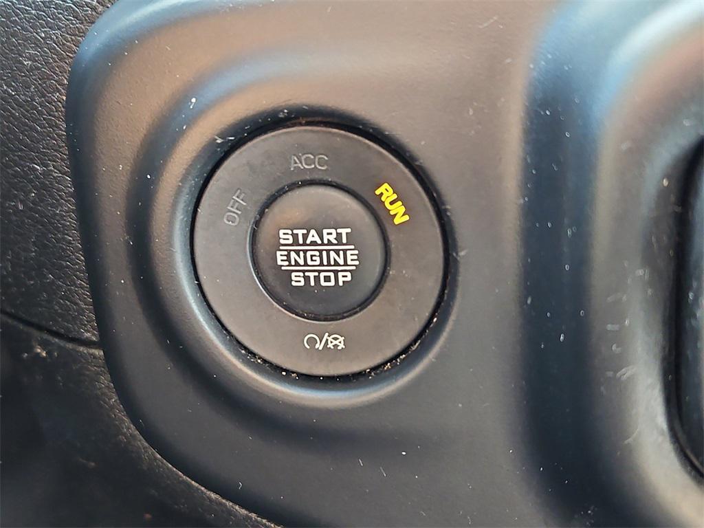 used 2022 Jeep Wrangler Unlimited car, priced at $26,998