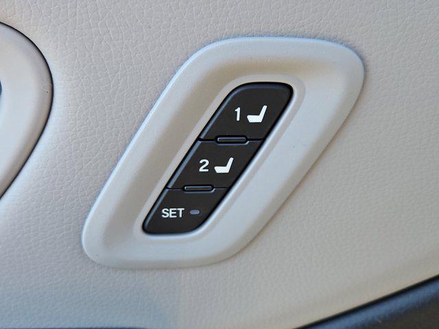 new 2025 Honda Pilot car, priced at $49,095