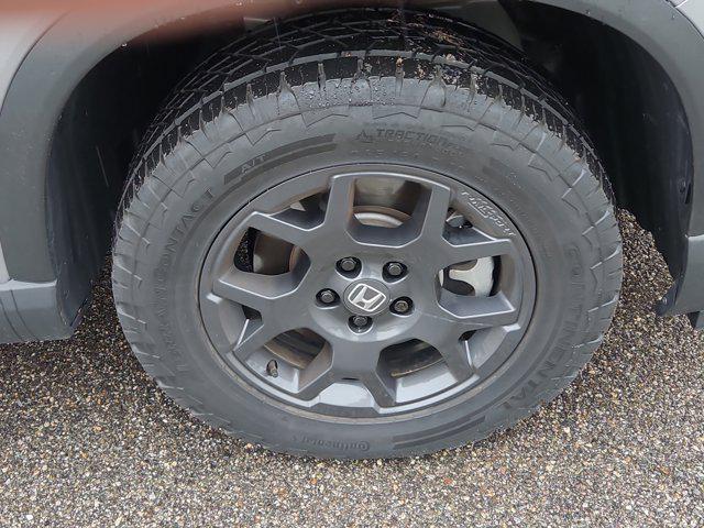 used 2025 Honda Pilot car, priced at $48,998