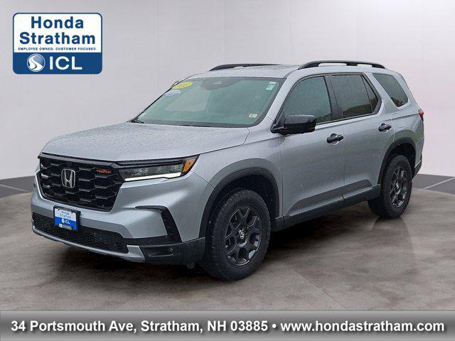 used 2025 Honda Pilot car, priced at $48,998