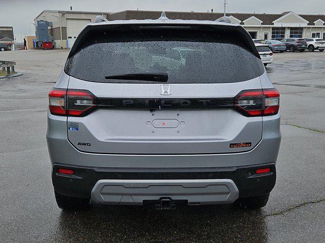 used 2025 Honda Pilot car, priced at $48,998