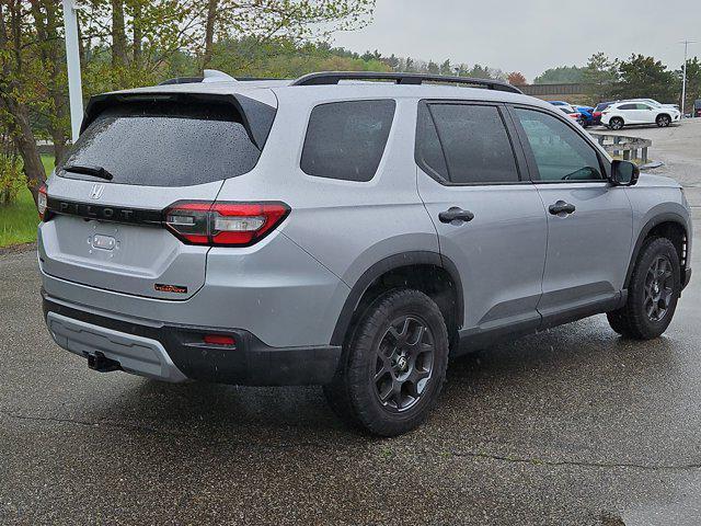 used 2025 Honda Pilot car, priced at $48,998