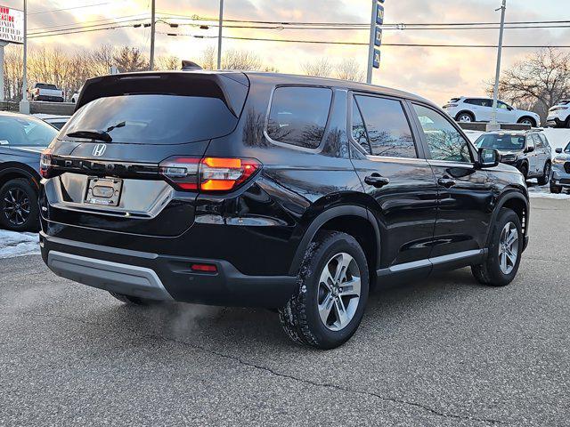 new 2025 Honda Pilot car, priced at $44,263