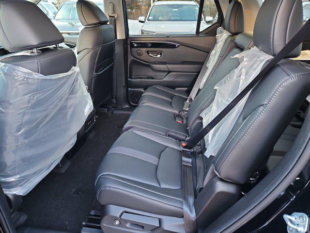 new 2025 Honda Pilot car, priced at $44,263