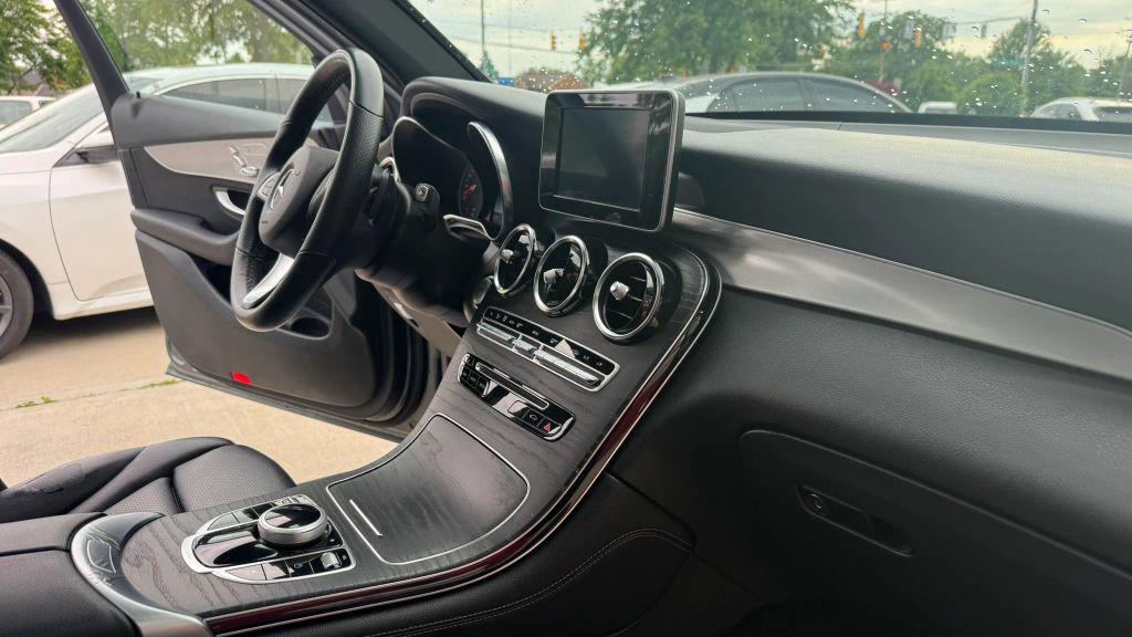 used 2019 Mercedes-Benz GLC 300 car, priced at $15,400
