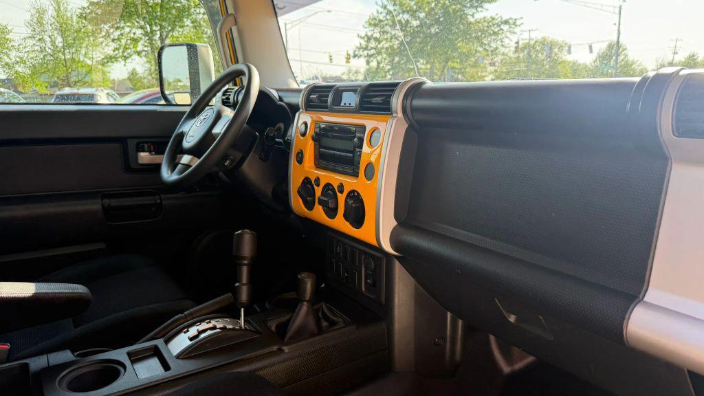 used 2007 Toyota FJ Cruiser car, priced at $15,995