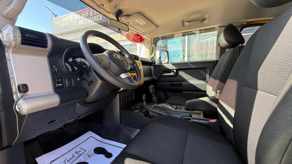 used 2007 Toyota FJ Cruiser car, priced at $15,995