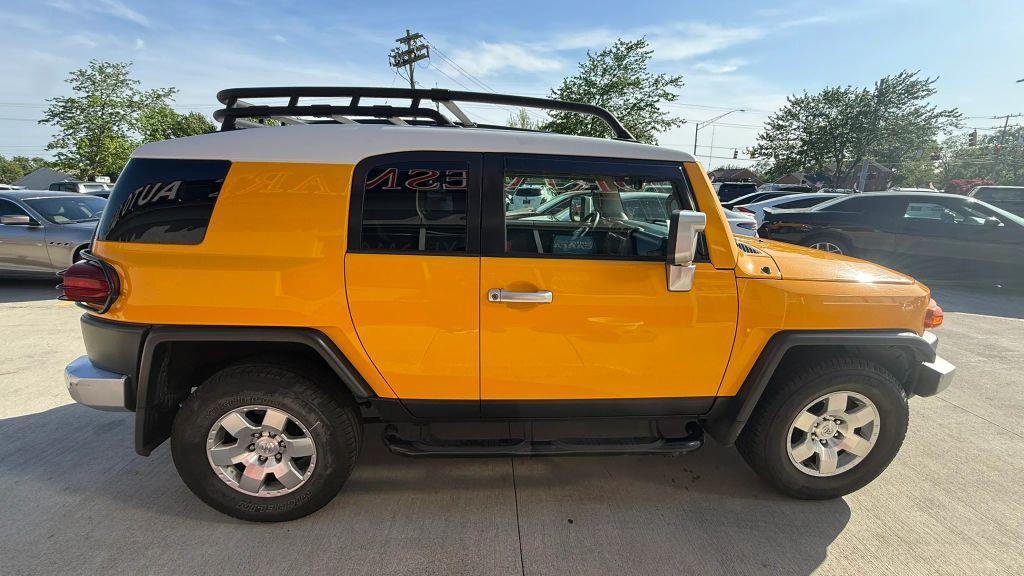 used 2007 Toyota FJ Cruiser car, priced at $15,995