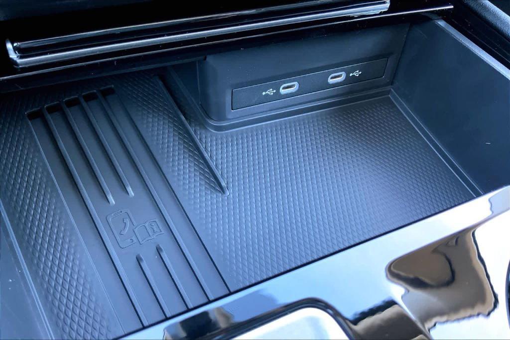 new 2026 Volkswagen Atlas car, priced at $46,142