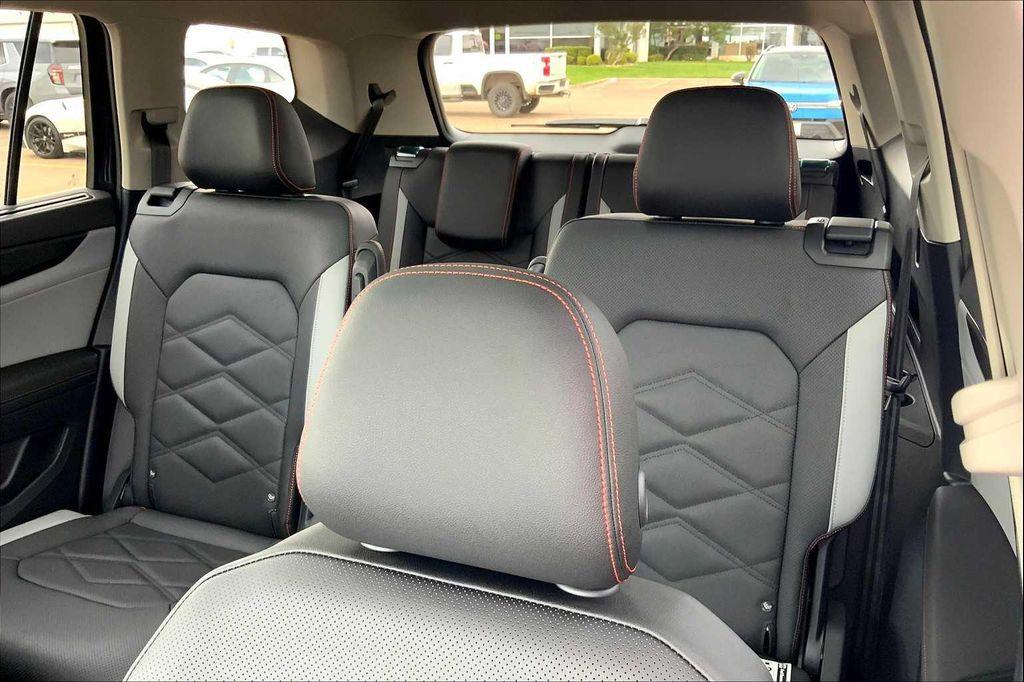 new 2026 Volkswagen Atlas car, priced at $46,168