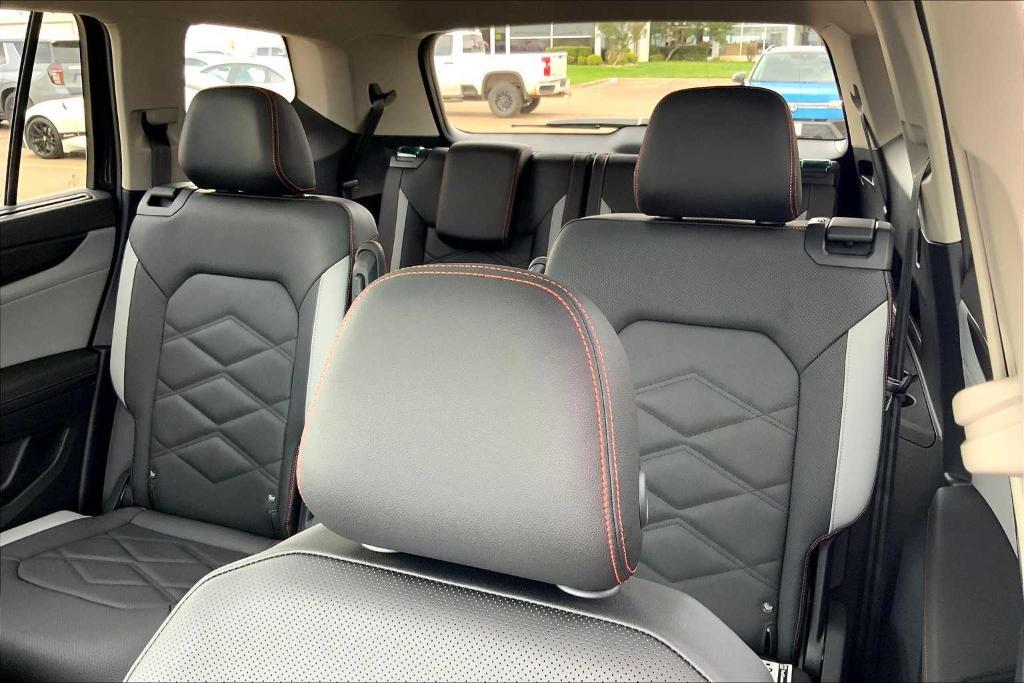 new 2026 Volkswagen Atlas car, priced at $49,668