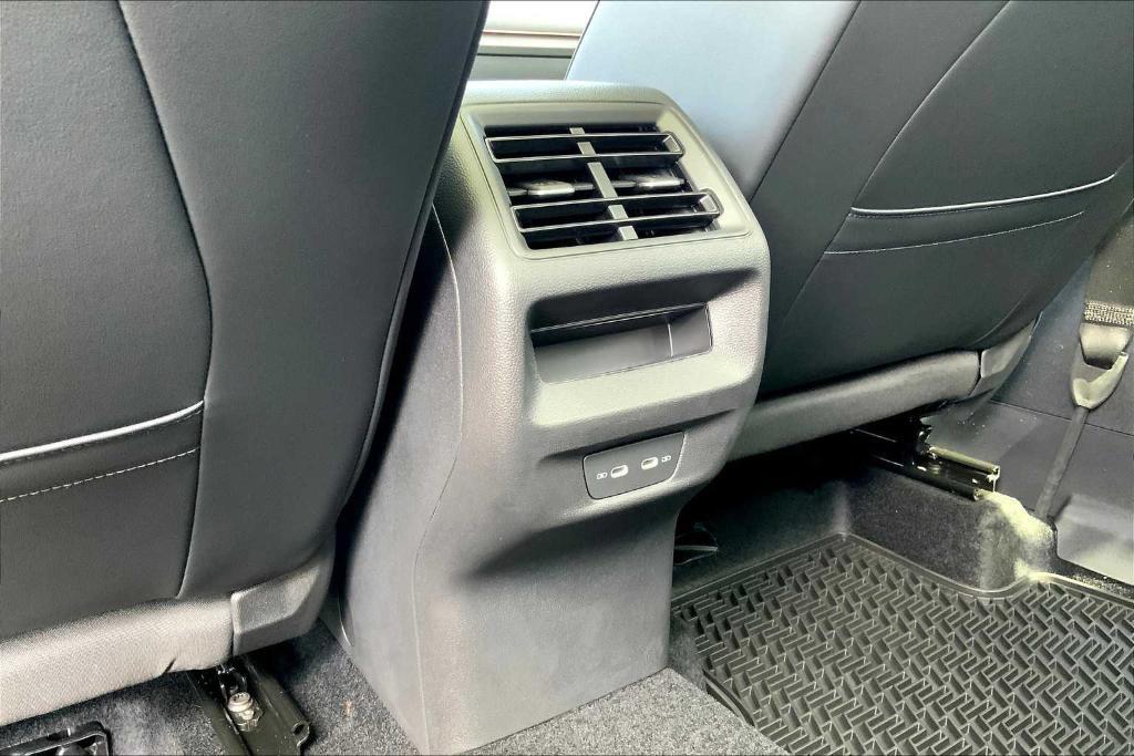 new 2025 Volkswagen Tiguan car, priced at $36,806