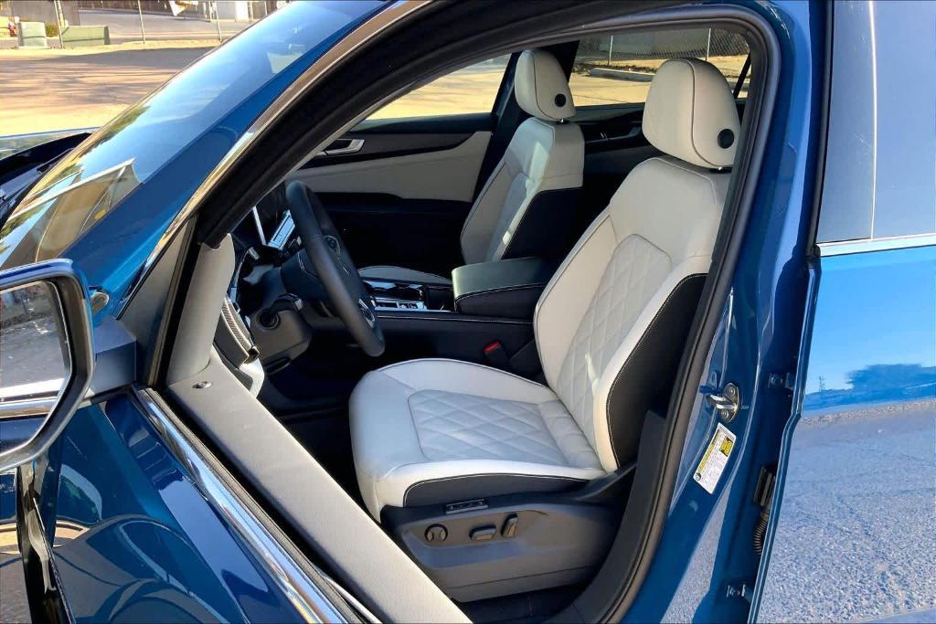 new 2026 Volkswagen Atlas Cross Sport car, priced at $54,364