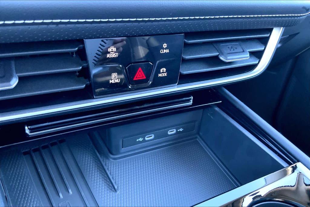 new 2026 Volkswagen Atlas car, priced at $46,586