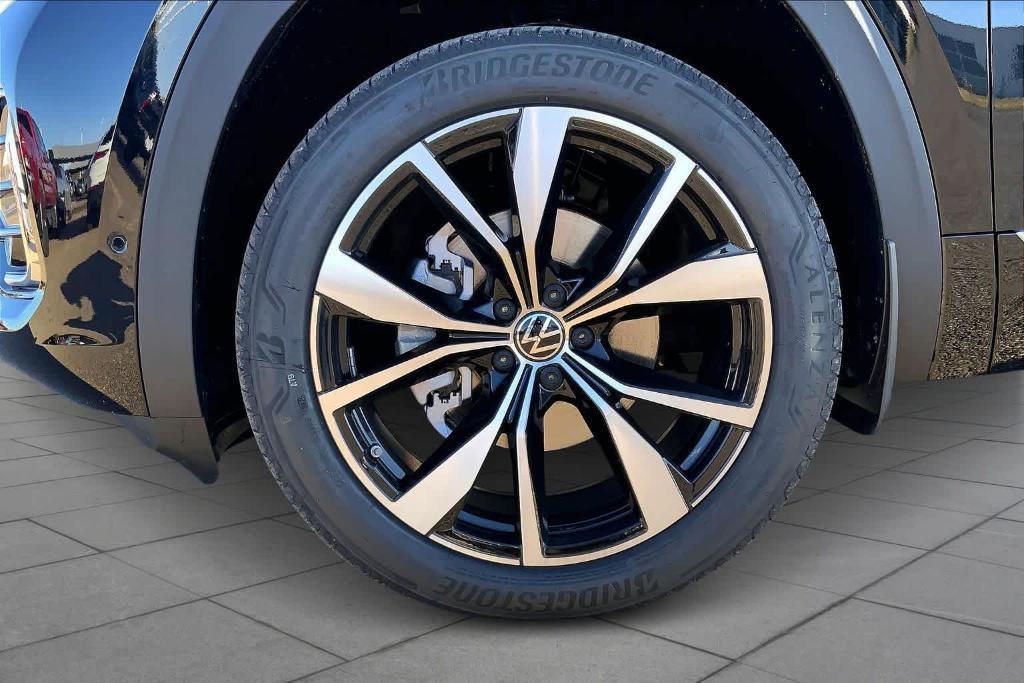 new 2026 Volkswagen Atlas Cross Sport car, priced at $54,188