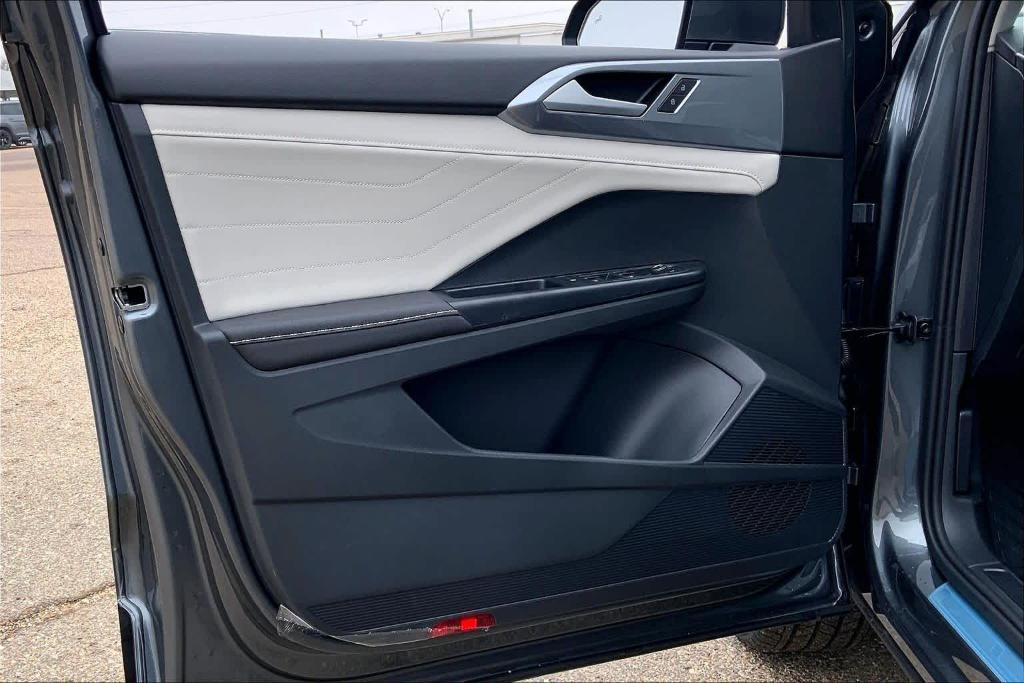 new 2026 Volkswagen Taos car, priced at $37,039