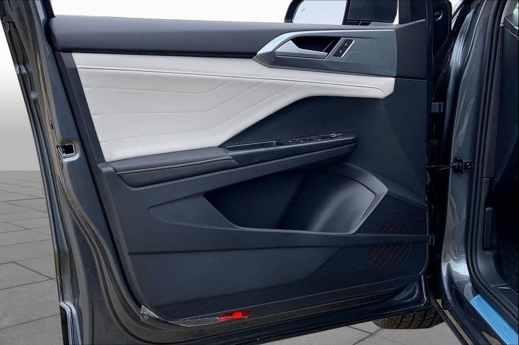 new 2026 Volkswagen Taos car, priced at $37,539
