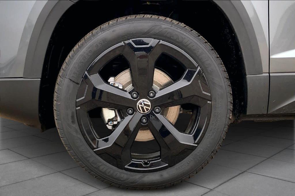 new 2026 Volkswagen Taos car, priced at $37,039