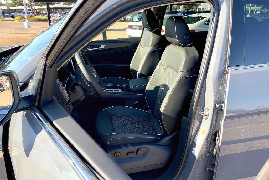 new 2026 Volkswagen Atlas car, priced at $56,286