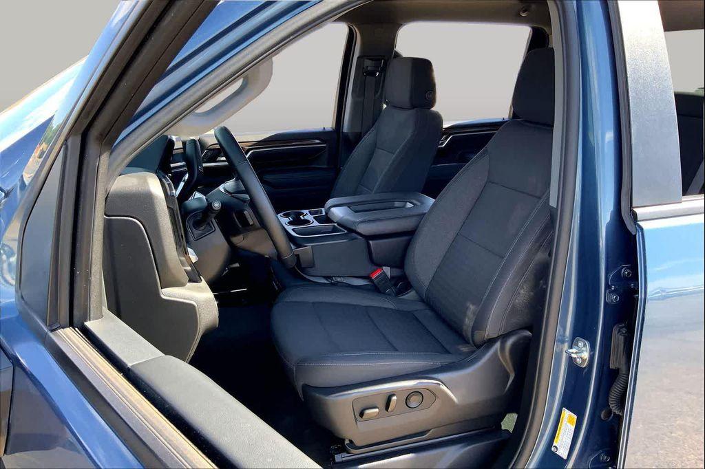 used 2025 Chevrolet Silverado 2500 car, priced at $45,425