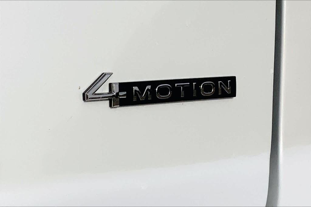 new 2026 Volkswagen Atlas Cross Sport car, priced at $47,201