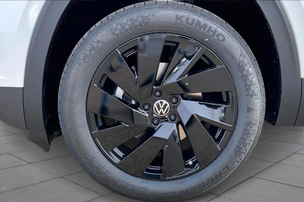 new 2026 Volkswagen Atlas Cross Sport car, priced at $47,201