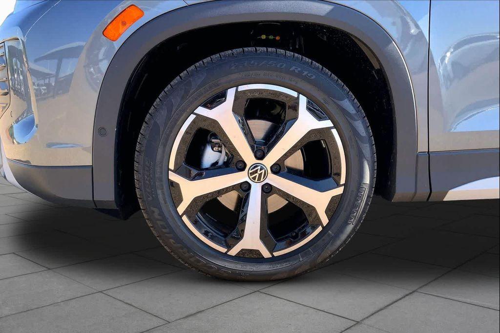new 2026 Volkswagen Tiguan car, priced at $34,016