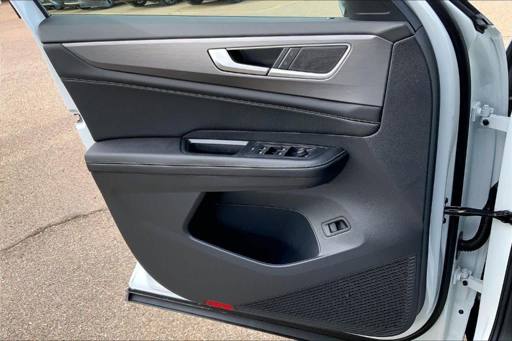 new 2026 Volkswagen Atlas Cross Sport car, priced at $47,201