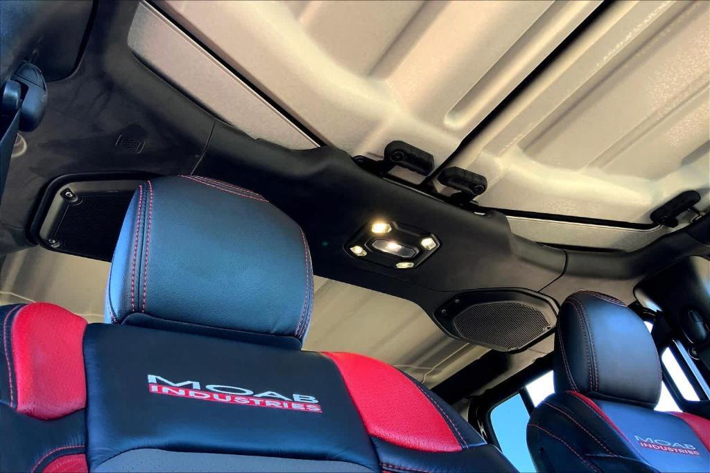 used 2020 Jeep Wrangler Unlimited car, priced at $30,400