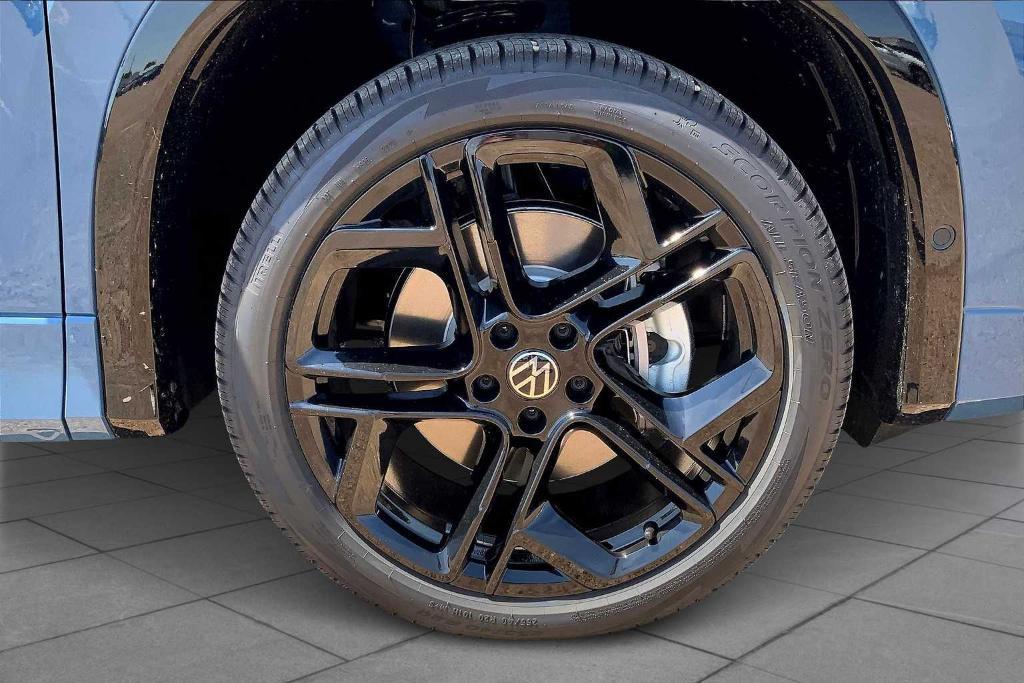 new 2025 Volkswagen Tiguan car, priced at $38,815