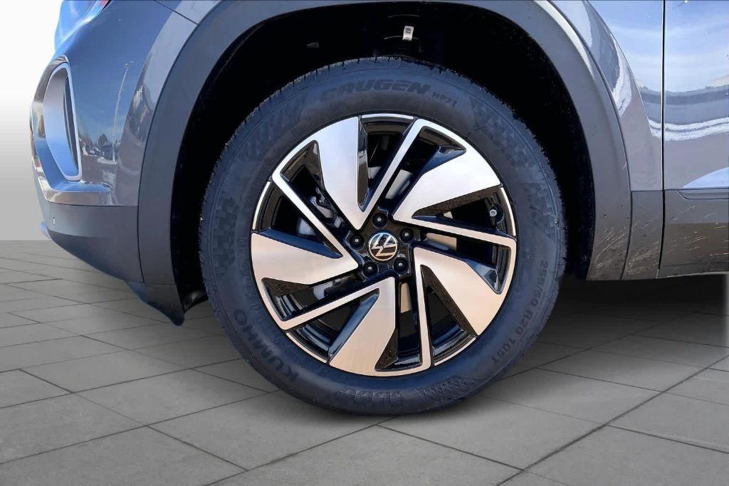 new 2026 Volkswagen Atlas car, priced at $45,883