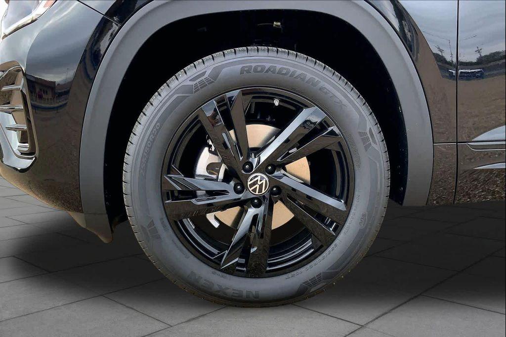 new 2026 Volkswagen Atlas Cross Sport car, priced at $49,567
