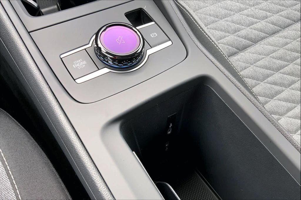 new 2026 Volkswagen Tiguan car, priced at $31,992