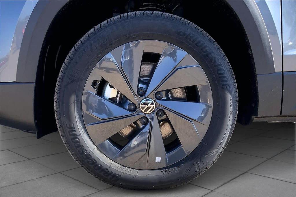 new 2026 Volkswagen Taos car, priced at $27,737