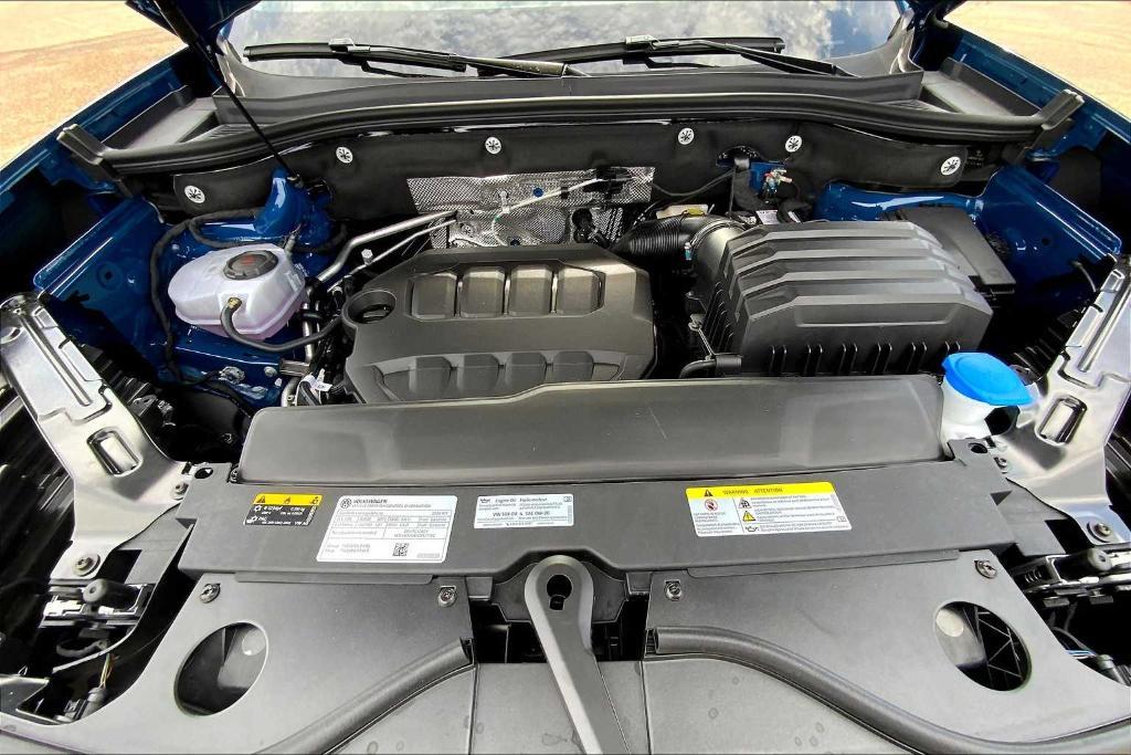 new 2026 Volkswagen Atlas Cross Sport car, priced at $53,951