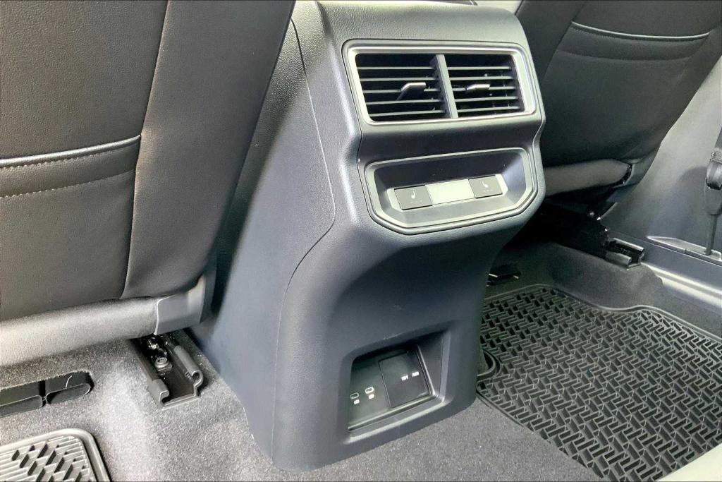 new 2026 Volkswagen Atlas Cross Sport car, priced at $53,951