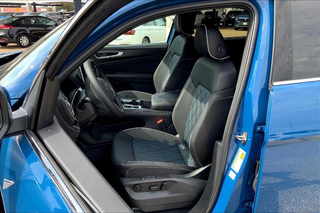 new 2026 Volkswagen Atlas Cross Sport car, priced at $53,951