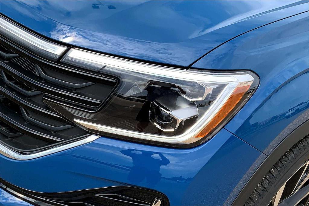 new 2026 Volkswagen Atlas Cross Sport car, priced at $53,951