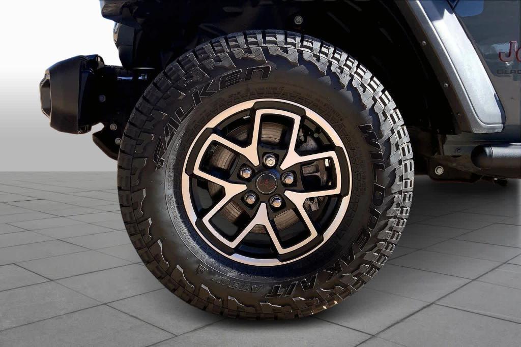 used 2024 Jeep Gladiator car, priced at $43,200