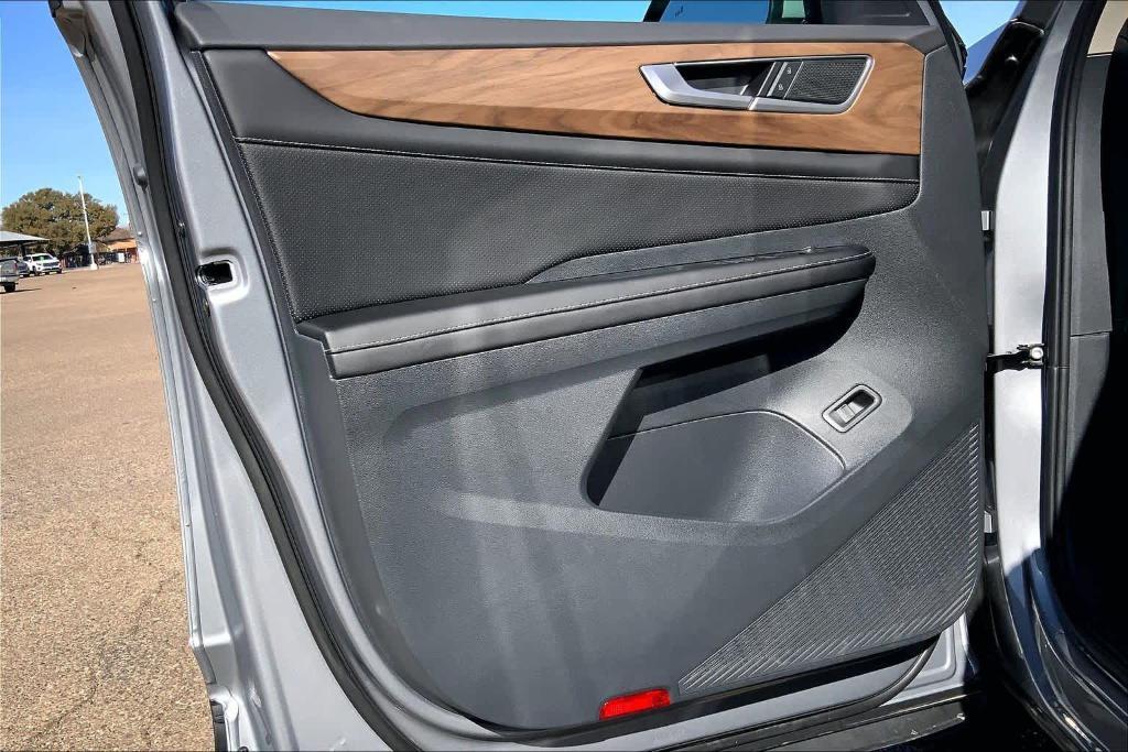 new 2026 Volkswagen Atlas car, priced at $46,549