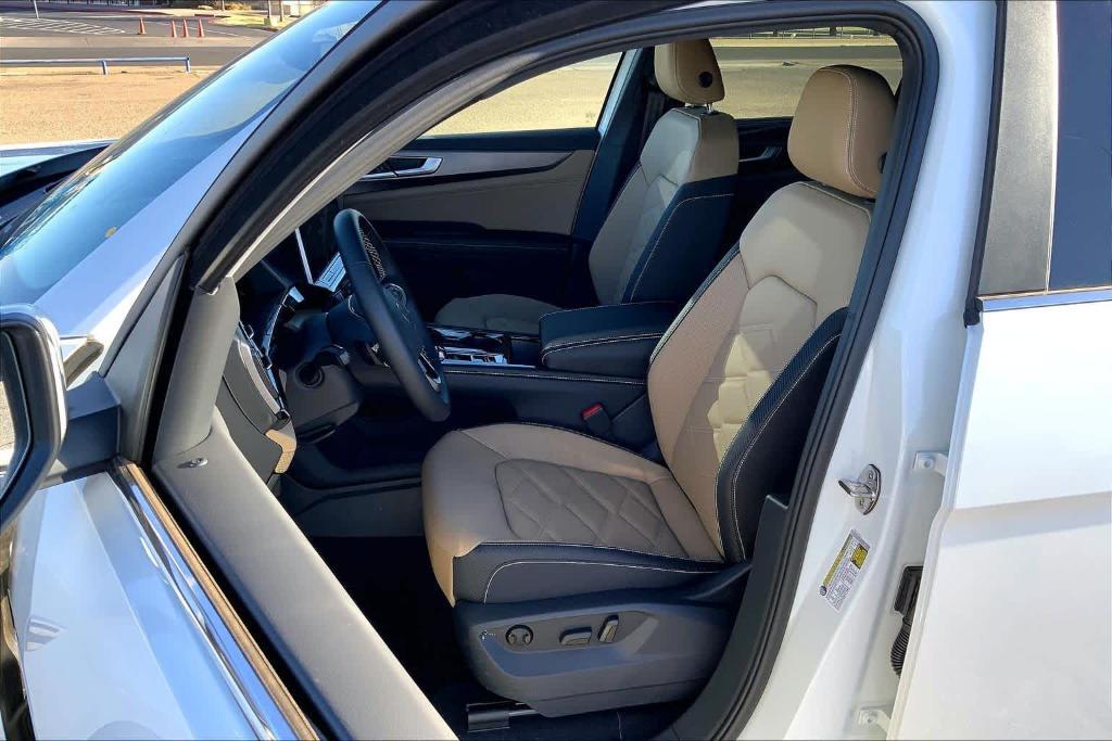 new 2026 Volkswagen Atlas Cross Sport car, priced at $47,201