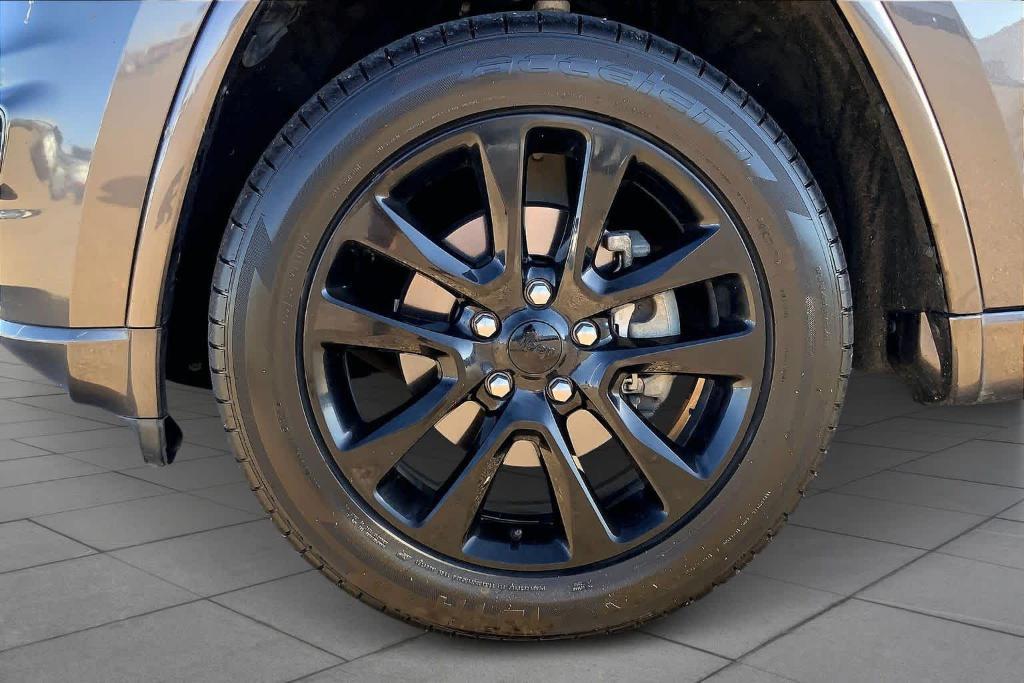 used 2019 Jeep Grand Cherokee car, priced at $19,200