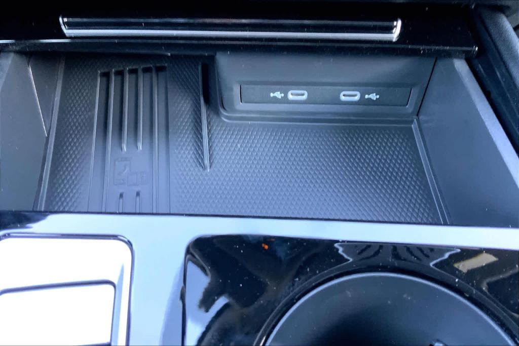 new 2026 Volkswagen Atlas Cross Sport car, priced at $44,920